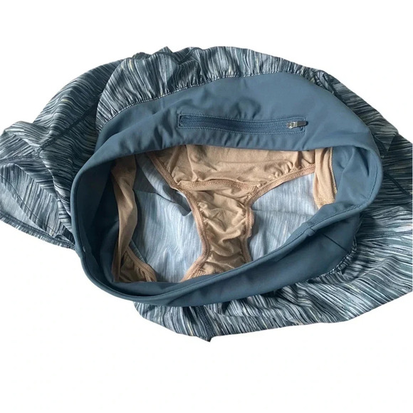 Spanx The Get Moving Exercise Short 4” Women’s Size Large Blue Brushstroke - Picture 6 of 8